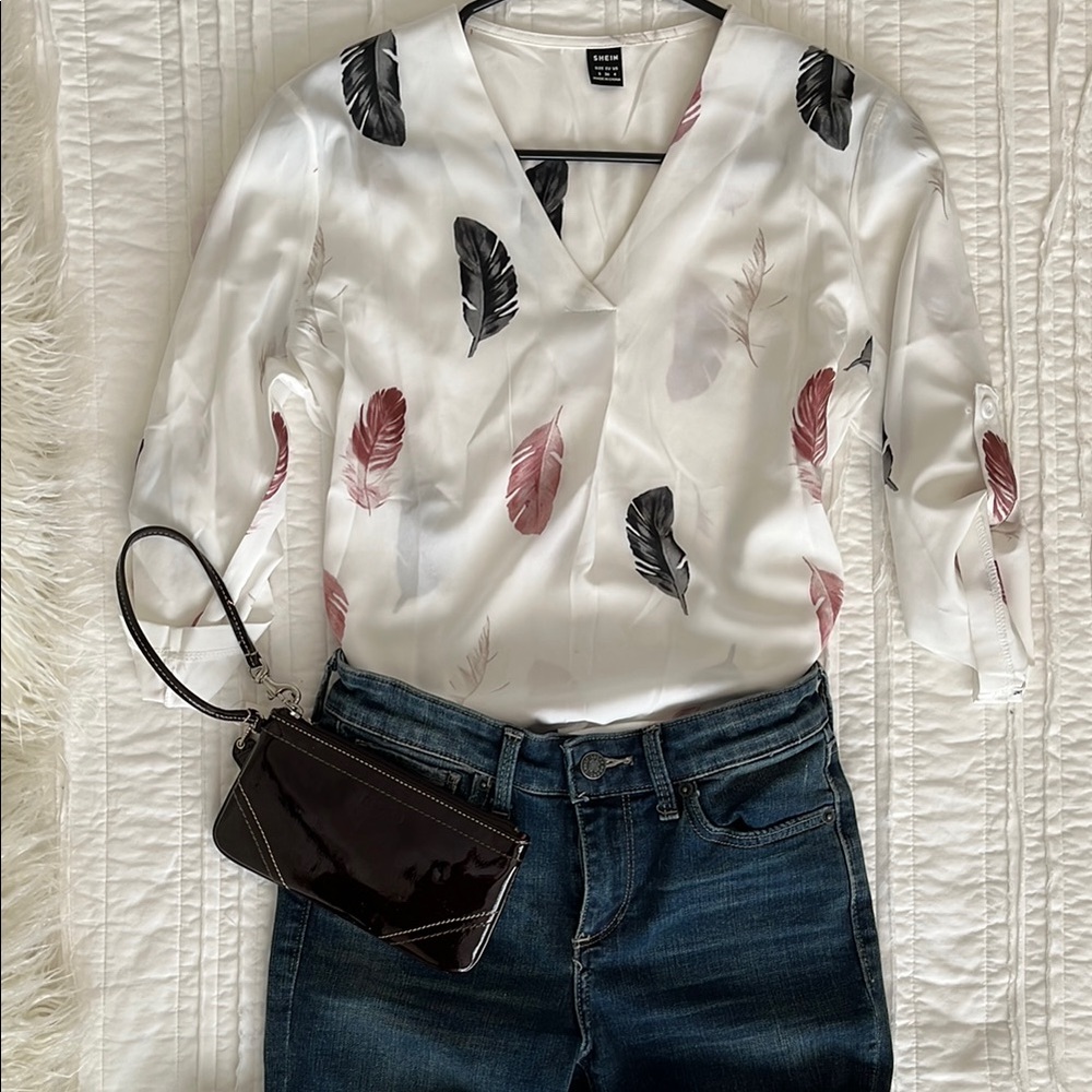 White Feather Print V-Neck Women's Top